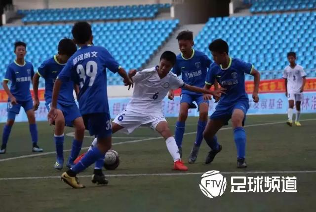 内蒙古自治区“电力杯” U13男子组武汉尚文碰杯夺冠