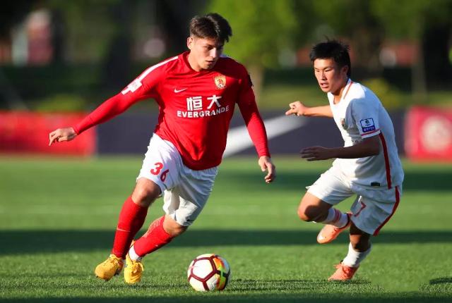 2018青超联赛“恒大杯”U-19联赛B组 恒大足校提前三轮捧得冠军奖杯