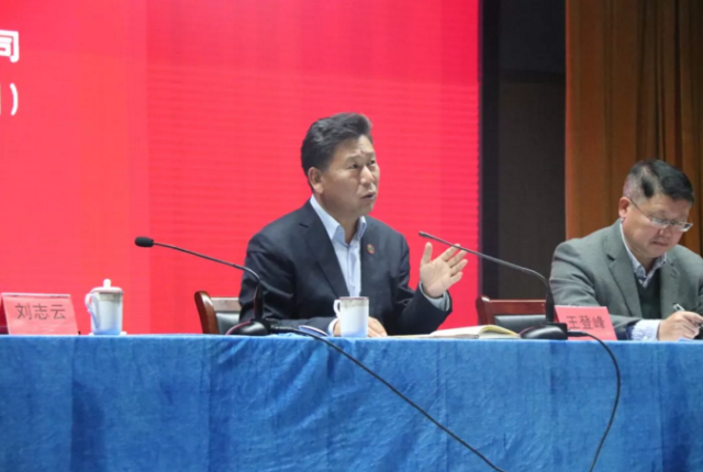 教育部：校园足球的国家队来了！明年校园足球特色学校每周要上一堂足球课！